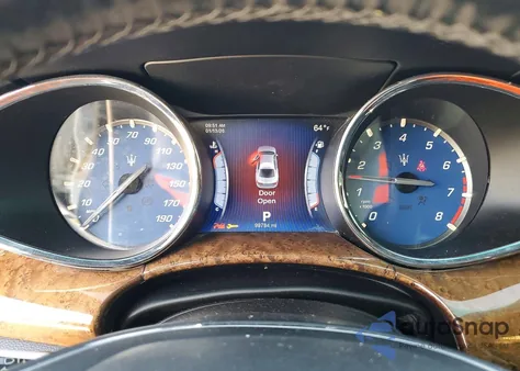 2014 Maserati Quattroporte S z USA, uszkodzony, nr VIN ZAM56RRA6E1097495